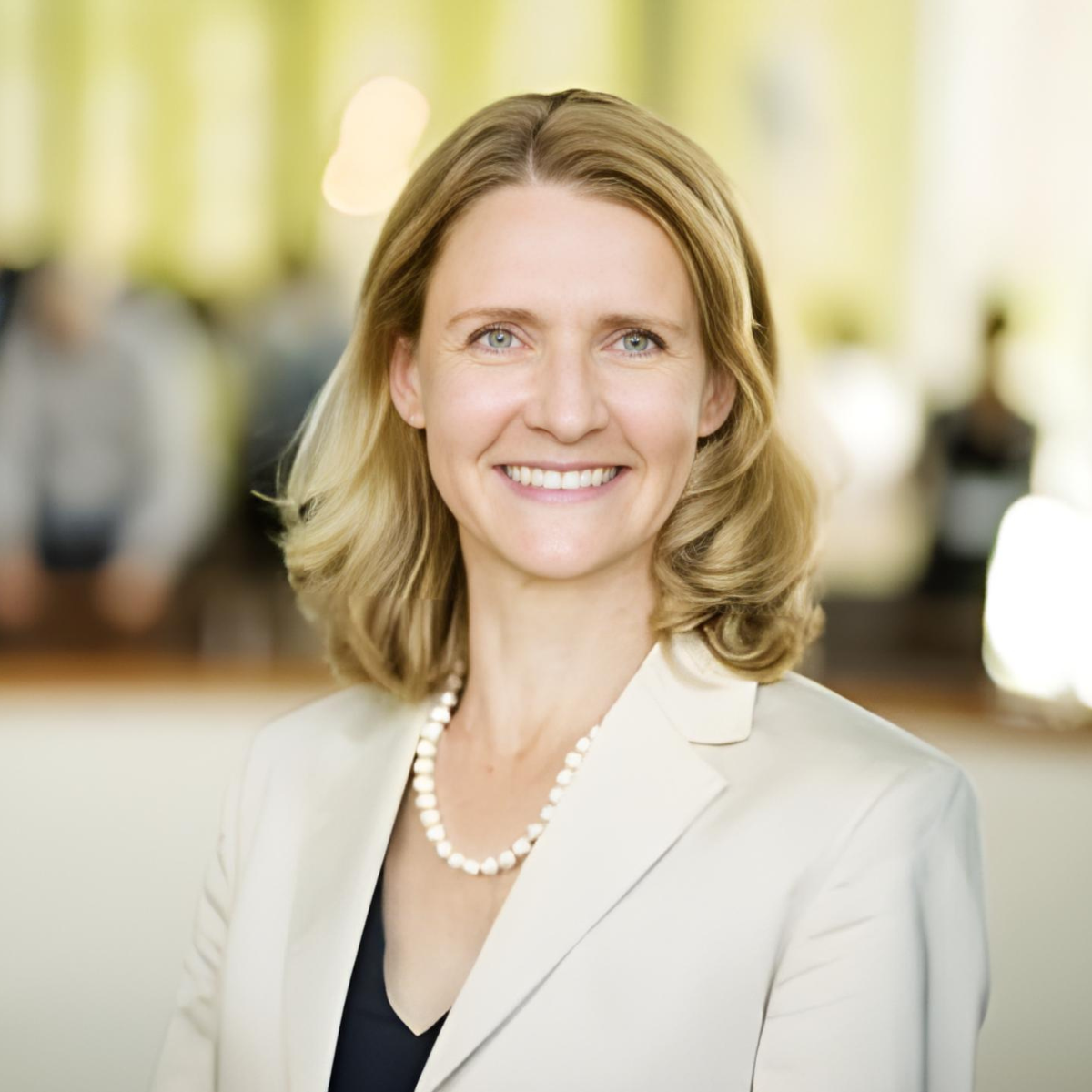 Prof Dr Lucia A Reisch